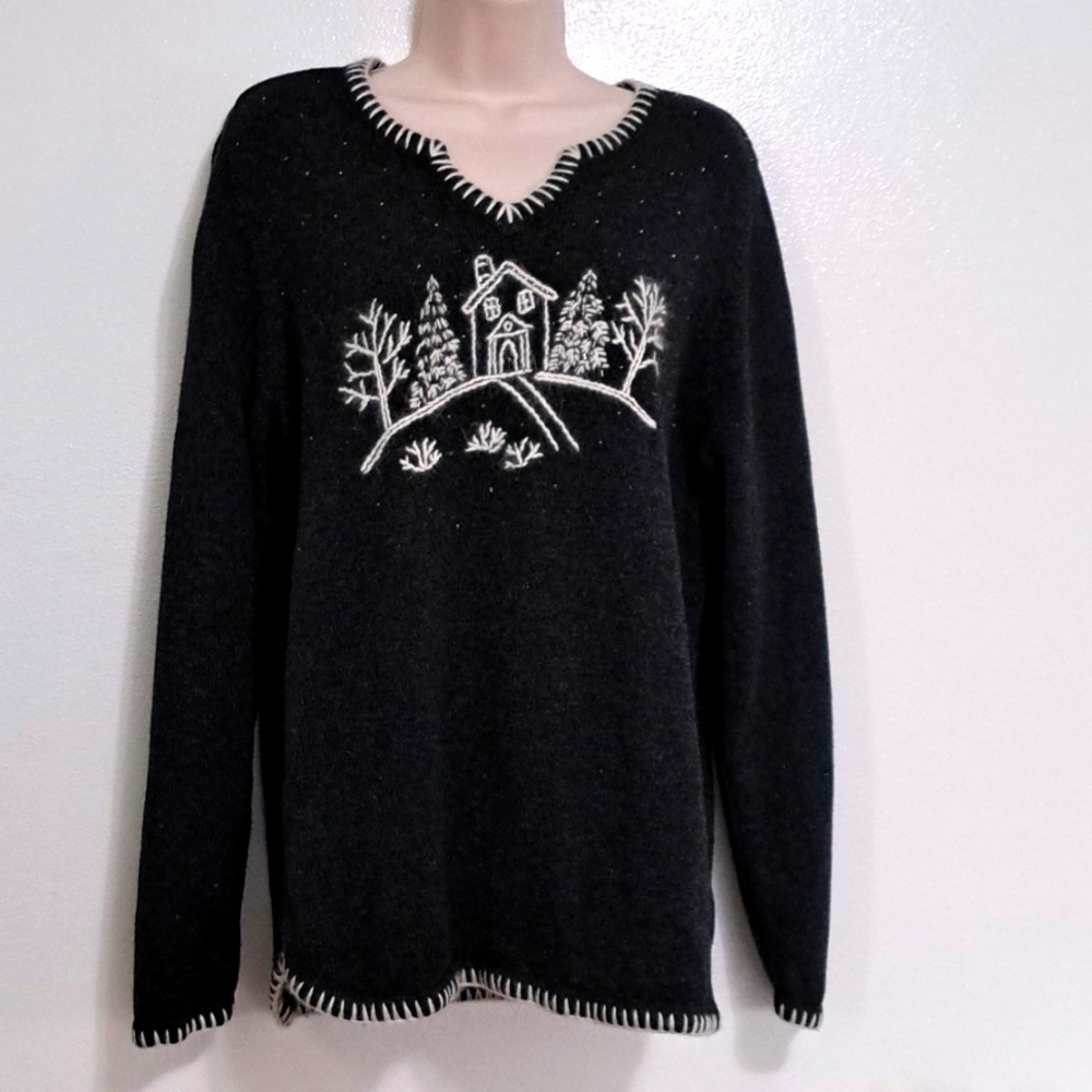 Vintage Ramie Cotton Quacker Factory Embroidered Winter large navy sweater.